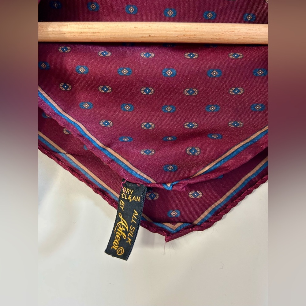 Ashear Vintage Pocket Square Scarf 100% Silk, Hand Rolled, 18.5" Made in Italy - Picture 4 of 16